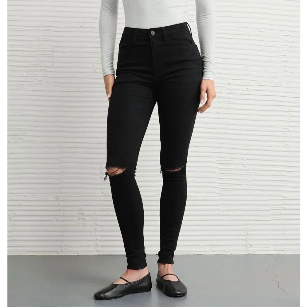 American Eagle distressed jeggings